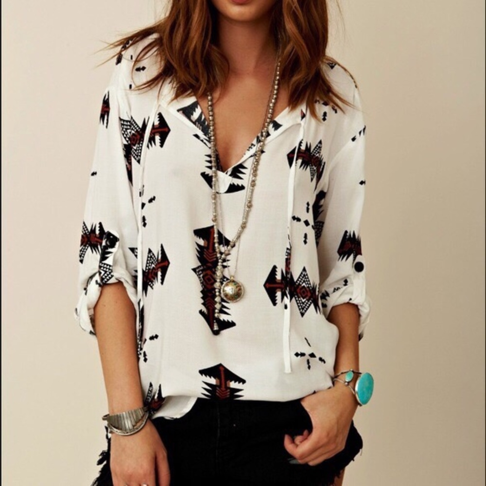 BB Dakota Krysta Sioux Tribal Top